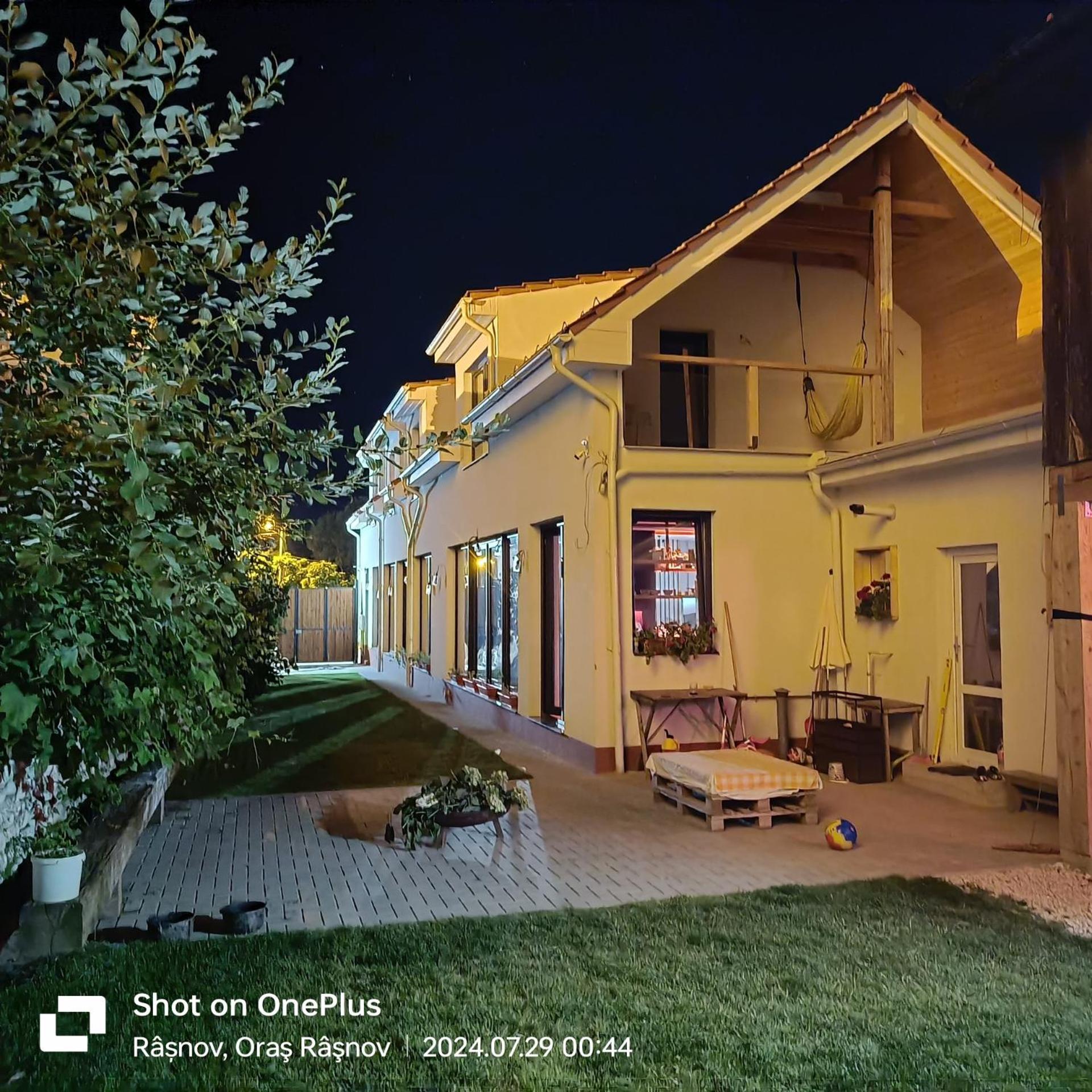 Отель Imperfect House Рышнов Экстерьер фото